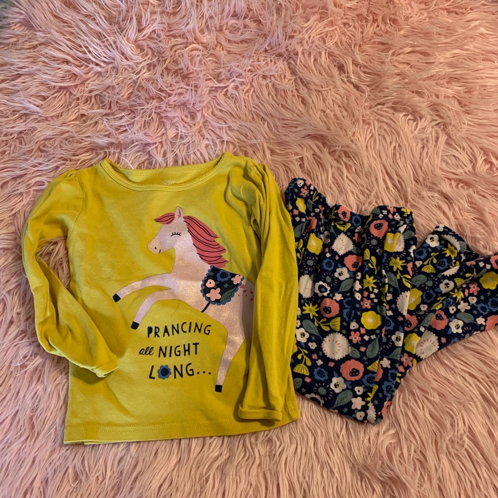 Carter’s Girls Long Sleeve Pajama Set